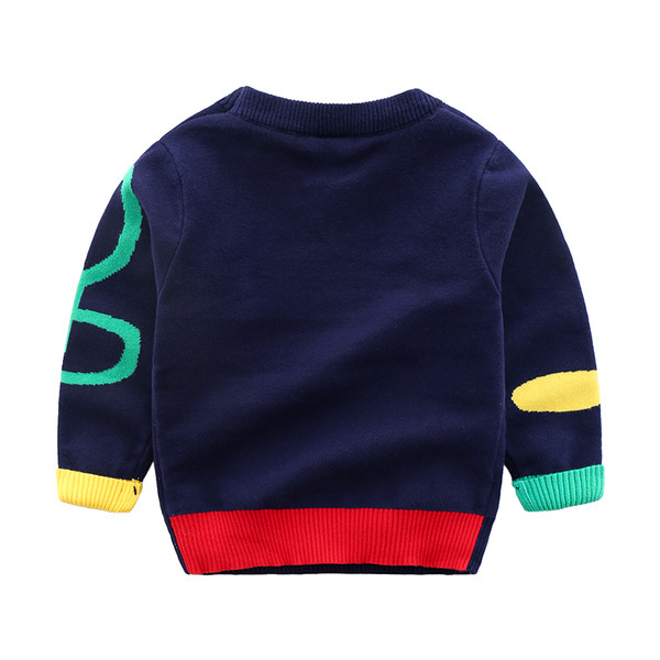 Ежедневен детски пуловер за момче с цветна бродерия
