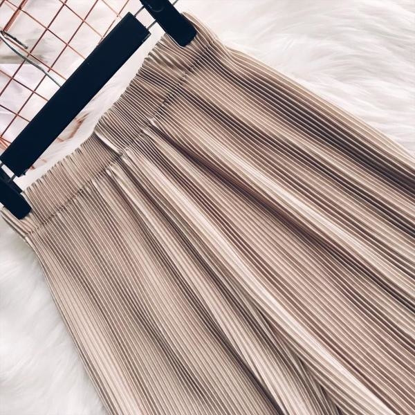 Модерен дамски панталон с висока талия в няколко цвята - широк модел