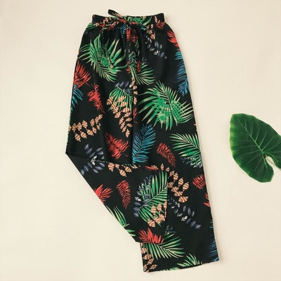 Дамски панталон с флорални мотиви в три цвята