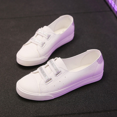 Дамски ежедневни обувки в бял цвят