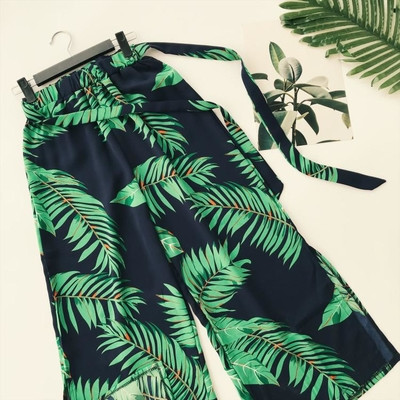 Стилен дамски панталон в два цвята с флорален десен