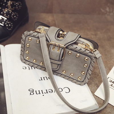 Малка дамска чанта от еко кожа с метална декорация - няколко цвята