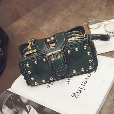 Малка дамска чанта от еко кожа с метална декорация - няколко цвята