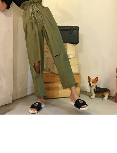 Дамски панталон с висока талия и разкъсани мотиви в няколко цвята