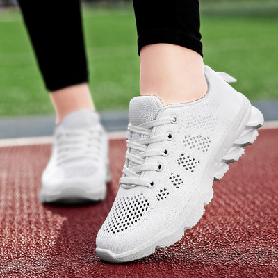 Дамски обувки за бягане в няколко цвята