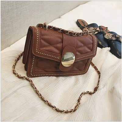 Елегантна дамска чанта с верижка в различни цветове