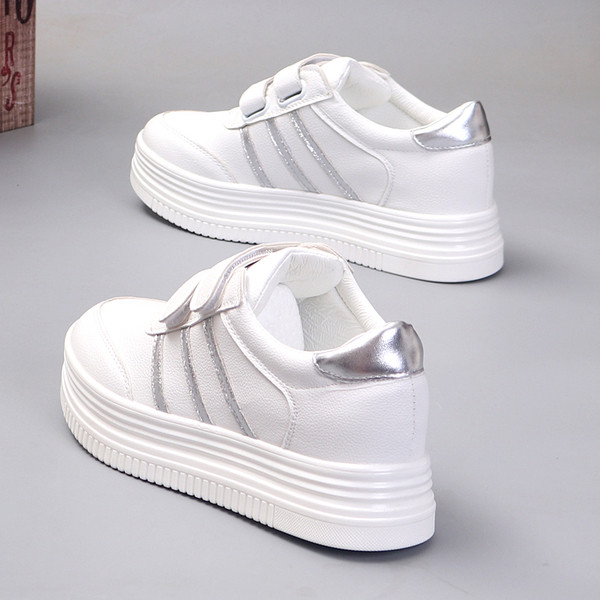 Модерни дамски спортно-елегантни обувки с висока подметка