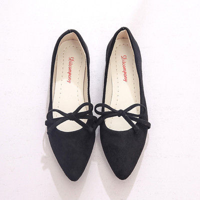 Дамски велурени обувки с панделка 