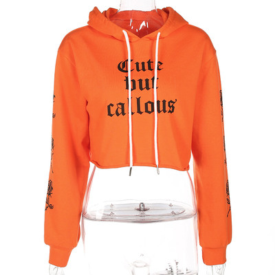 Спортен дамски топ с качулка в оранжев цвят с надпис