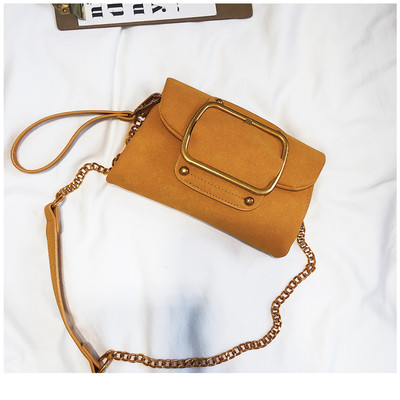 Дамска чанта от еко велур с катарама - няколко цвята