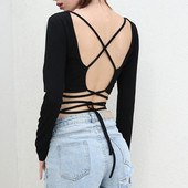 Черен дамски топ с дълъг ръкав и гол гръб