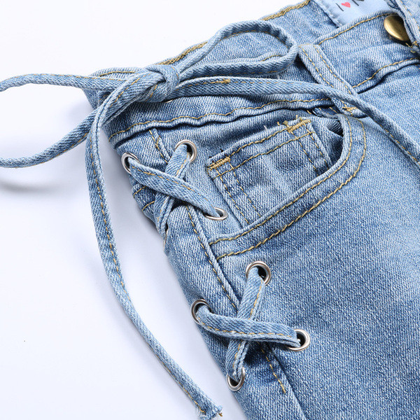 Дамски дънки с връзки в светъл цвят - Slim модел