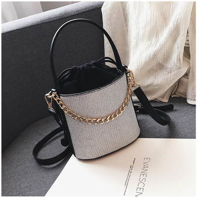 Модерна дамска чанта с лъскаво покритие - няколко цвята