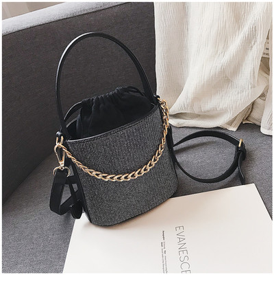 Модерна дамска чанта с лъскаво покритие - няколко цвята