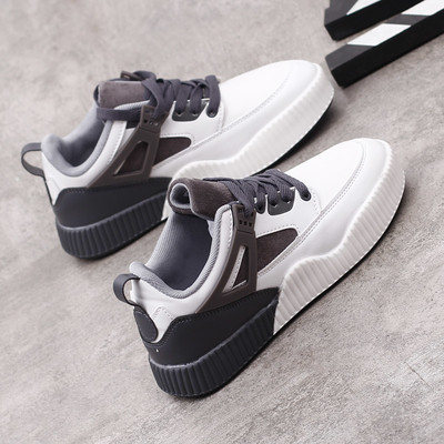 Μοντέρνα γυναικεία αθλητικά παπούτσια