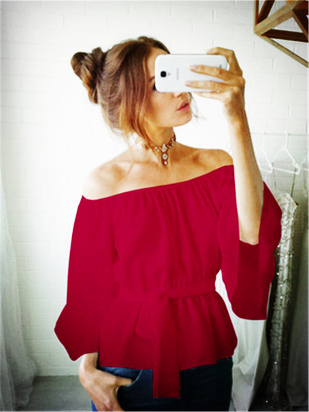 Модерна дамска блуза с лотос ръкав в няколко цвята 