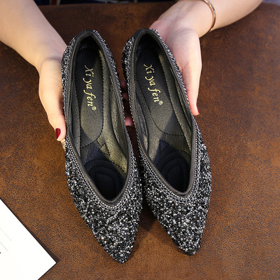 Дамски обувки с декоративни камъни в два цвята