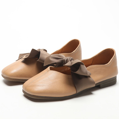 Дамски обувки с панделка подходящи за ежедневието