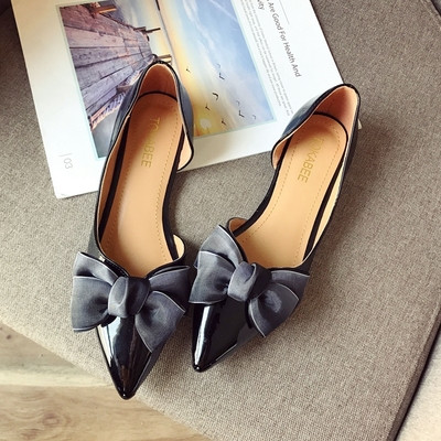 Стилни дамски обувки с панделка в три цвята