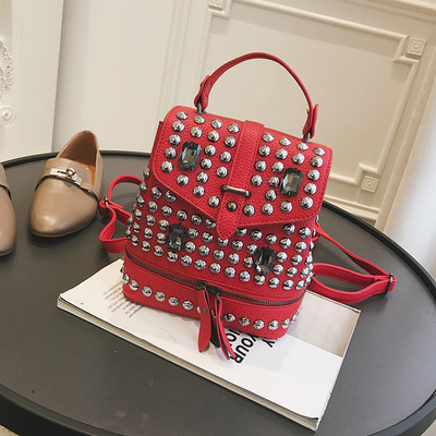 Дамска раница с метални капси - няколко цвята