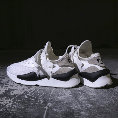 НОВИ модерни унисекс маратонки в три цвята