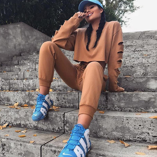 Къса дамска блуза широк модел с дълъг ръкав 