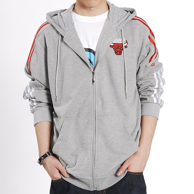 Мъжко горнище в няколко цвята с щампа 