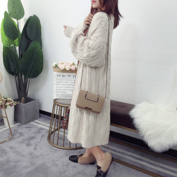 Дамска плътна дълга жилетка с ръкав тип фенер