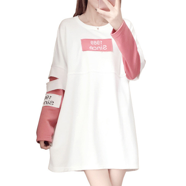 Μακρύ γυναικείο πουλόβερ  με λευκές και ροζ έγχρωμες επιγραφές