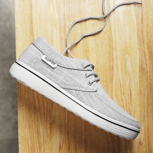 Модерни мъжки маратонки в три цвята