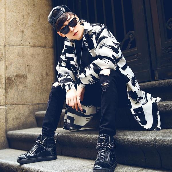 Мъжко дълго тънко яке в черно-бял цвят