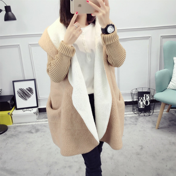 Дамска пухкава жилетка в няколко цвята - широк модел