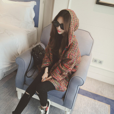 Дамска плетена жилетка с качулка