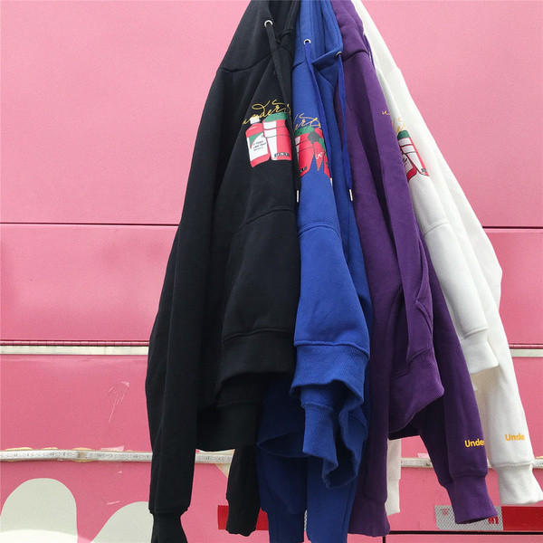 Дамски ежедневен суичър с апликация в няколко цвята