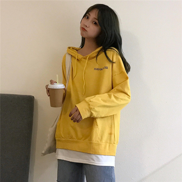 Дамски суичър с надпис в четири цвята - широк модел