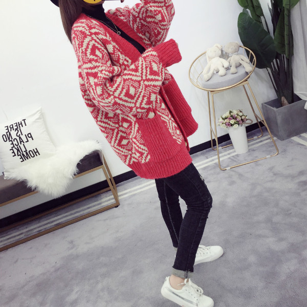 Дамска зимна жилетка с джобове - свободен модел