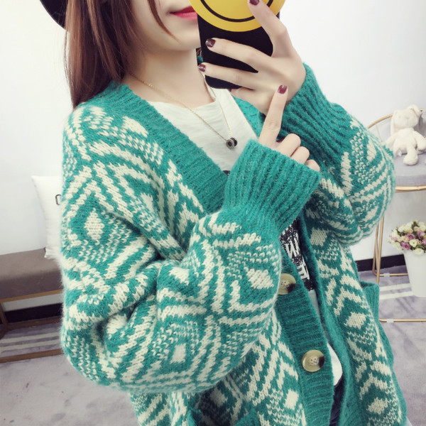 Дамска зимна жилетка с джобове - свободен модел