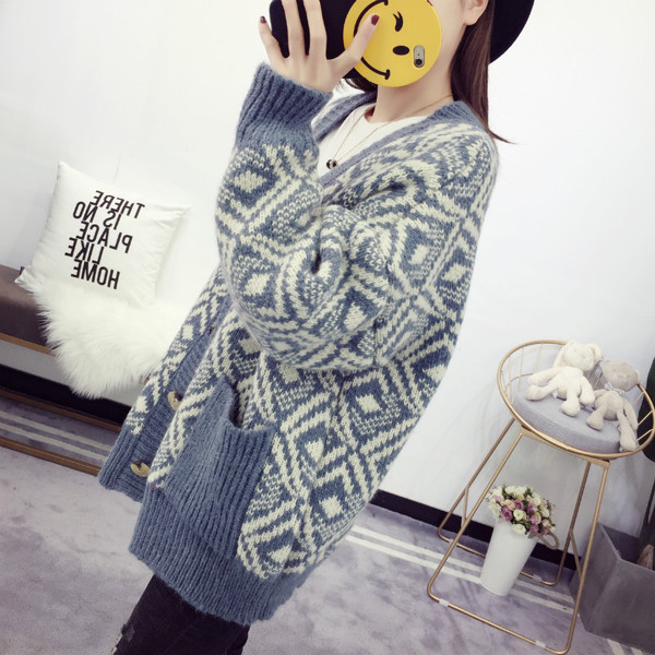 Дамска зимна жилетка с джобове - свободен модел