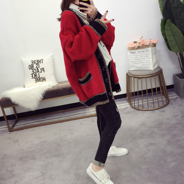 Дамска широка жилетка с надпис на гърба в два цвята