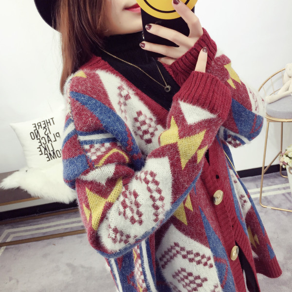 Дамска издължена жилетка с шарен десен