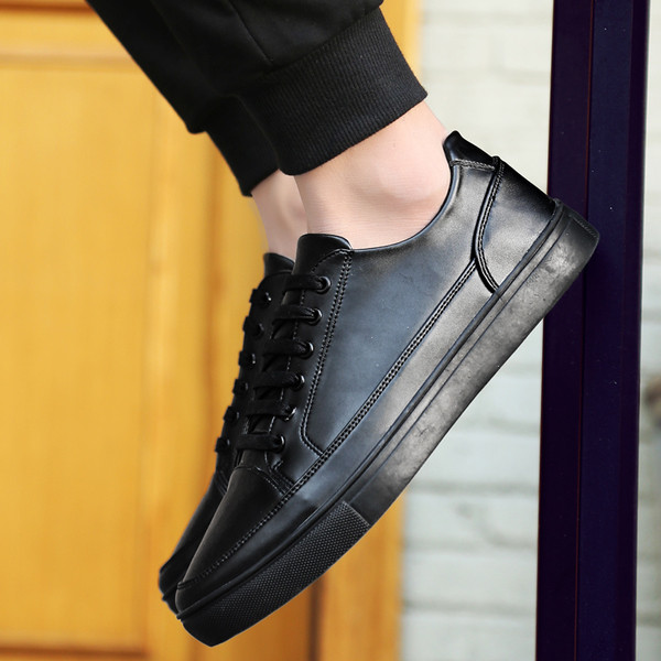 Мъжки кецове в бял и черен цвят