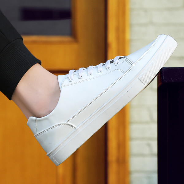 Мъжки кецове в бял и черен цвят