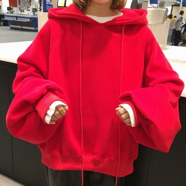 Дамски суичър с широки ръкави в жълт, червен и черен цвят