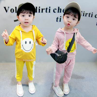 Детски спортен комплект за момичета от две части с апликация в жълт и розов цвят