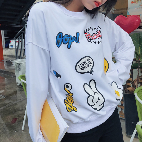 Дамски суичър с О-образна яка и апликации в черен и бял цвят