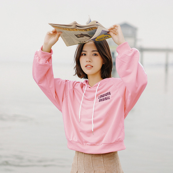 Дамски суичър в два цвята с кантове и надпис