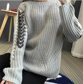 Дамски модерен пуловер с връзки на ръкавите в сив цвят