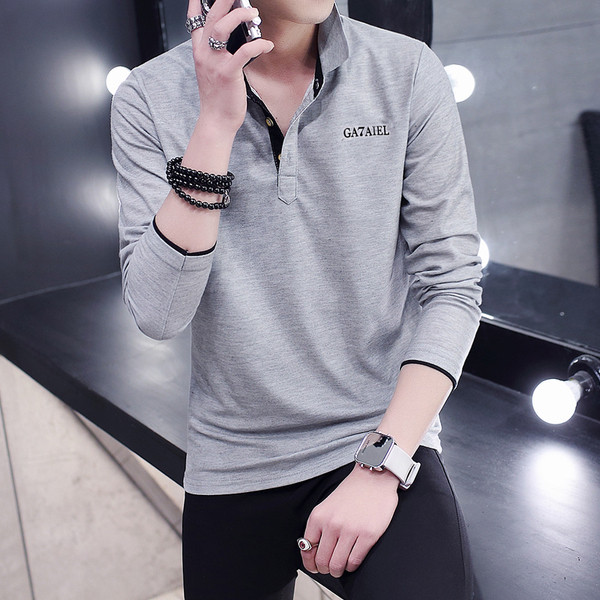 Мъжка блуза в няколко цвята с V-образно деколте и копчета