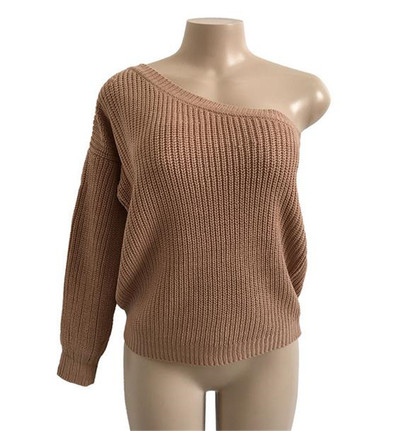 Дамски модерен пуловер с един ръкав в няколко цвята