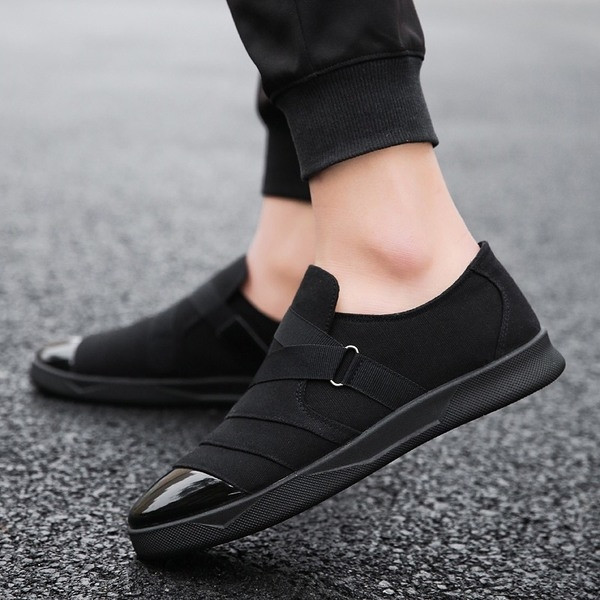 Мъжки маратонки в три цвята подходящи за ежедневието